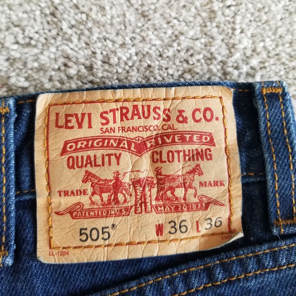 NWOT Levi's 505 Men's Jeans 36
